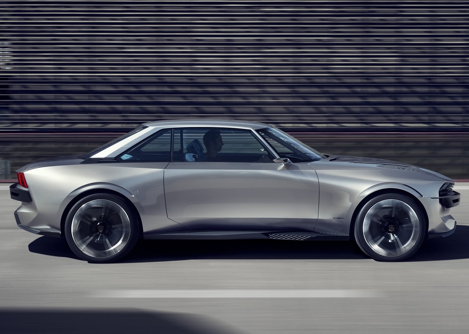 Peugeot’un Vizyonu; e-Legend Concept