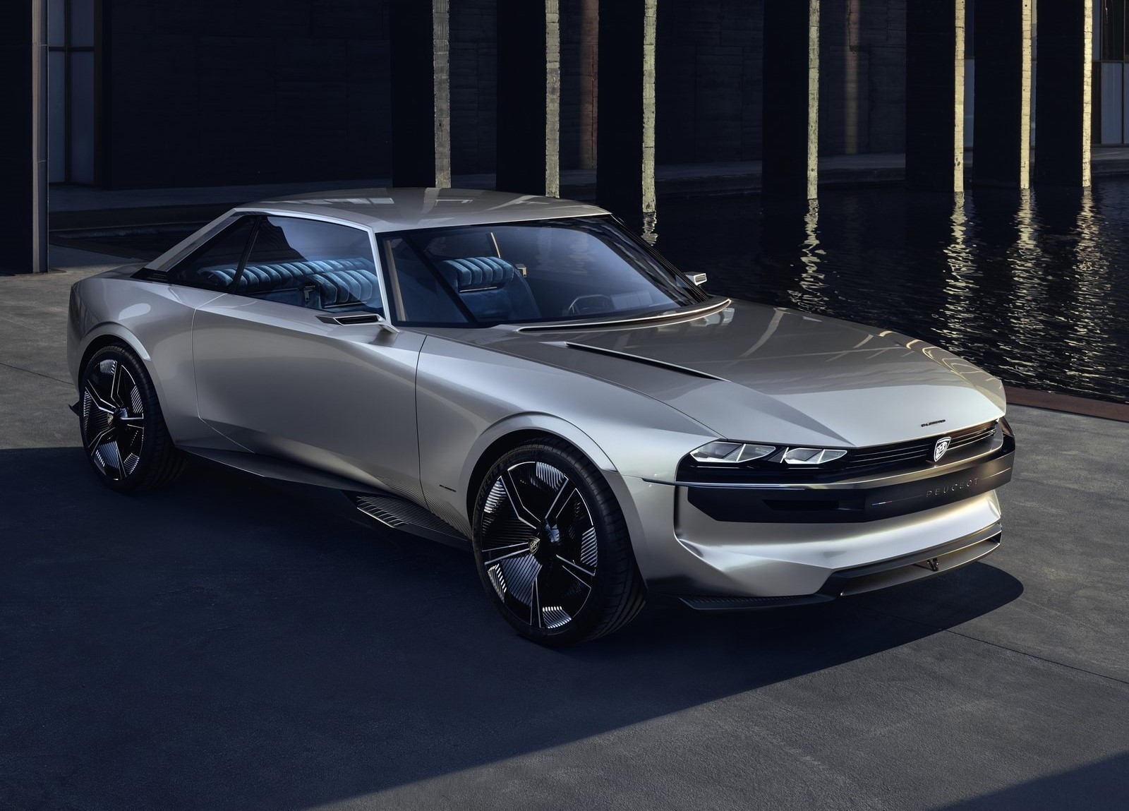 Peugeot’un Vizyonu; e-Legend Concept