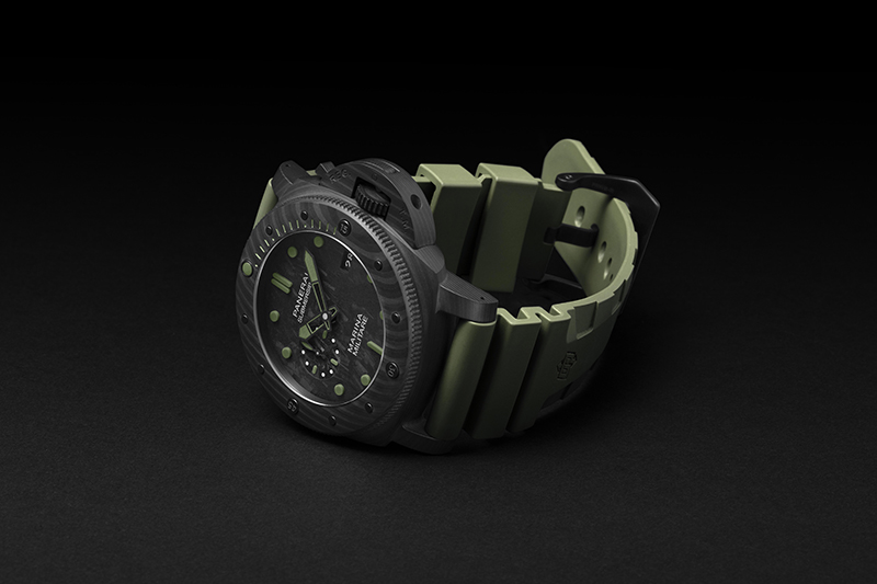 SIHH 2019 | Panerai Submersible Marina Militare Carbotech™ - 47mm