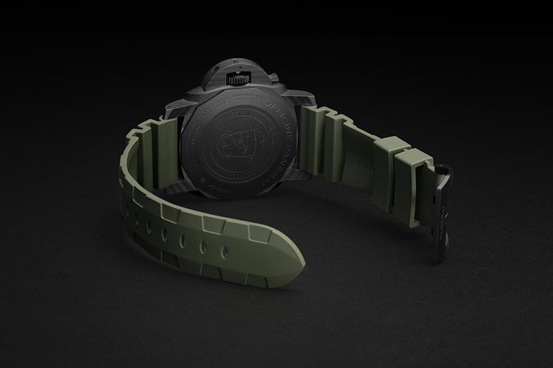 SIHH 2019 | Panerai Submersible Marina Militare Carbotech™ - 47mm