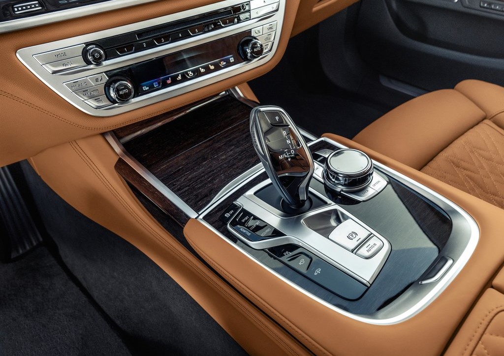 Yeni BMW 7 | İlk bakış