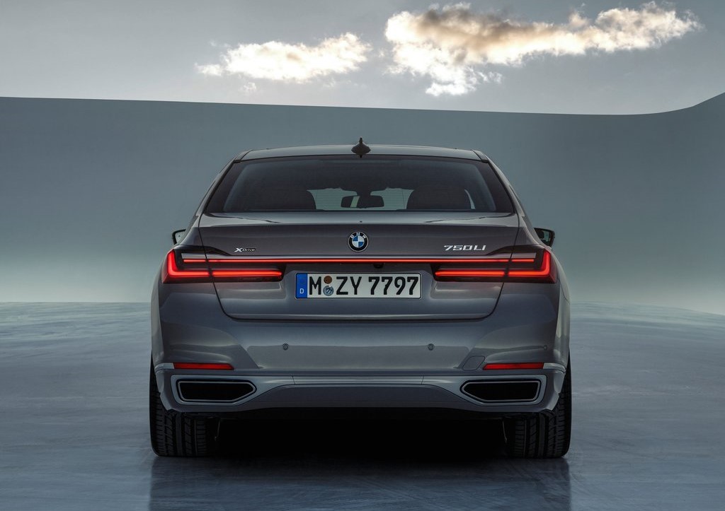 Yeni BMW 7 | İlk bakış