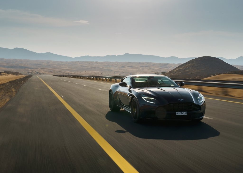 İlk bakış: Aston Martin DB11 AMR