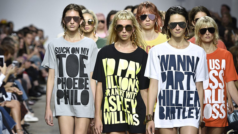 Sloganların mesajı var