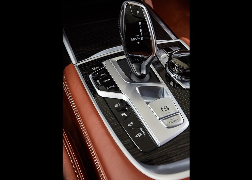 İlk bakış: BMW 745Le