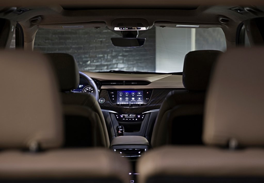 İlk bakış: Cadillac XT6