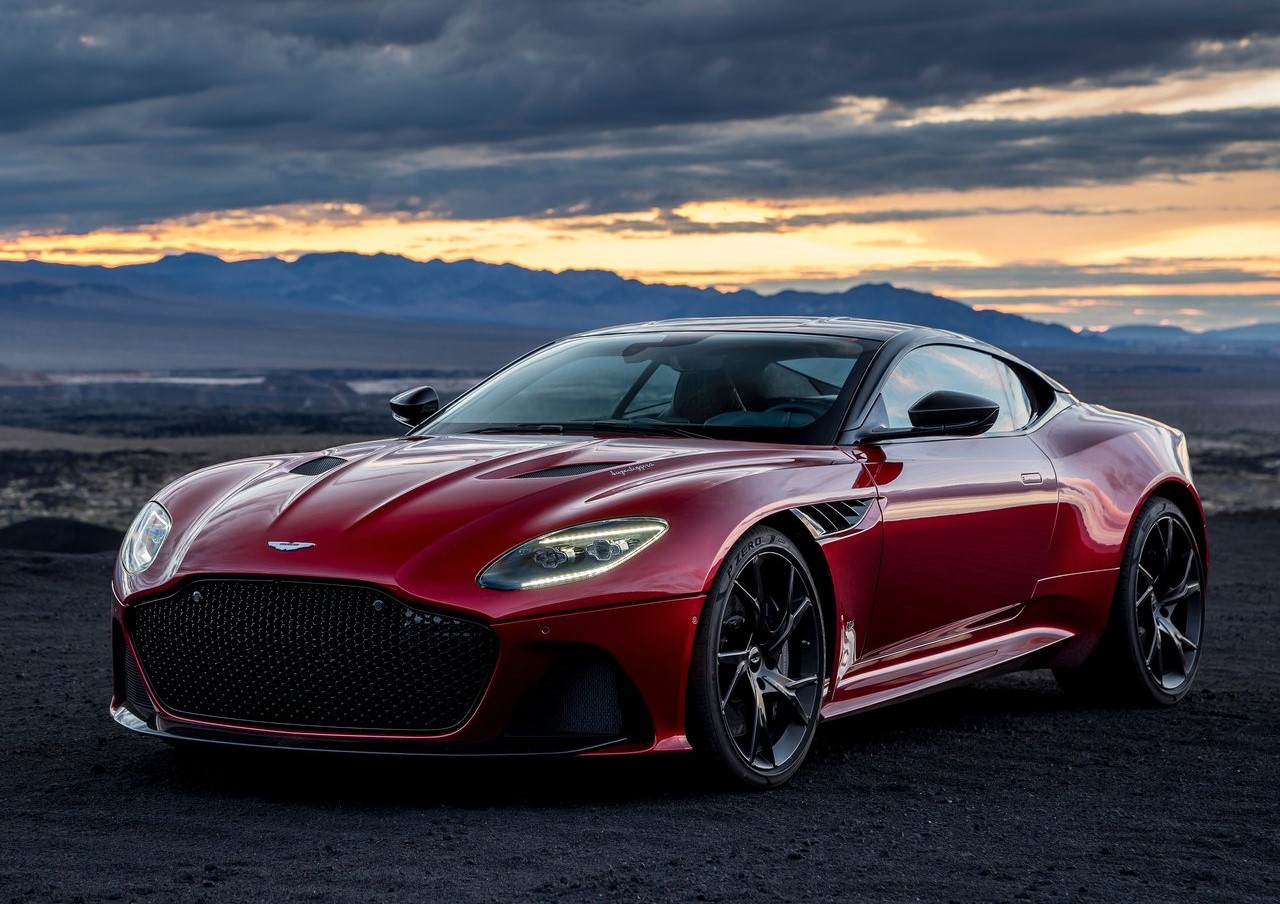 Yakın temas: Aston Martin DBS Superleggera