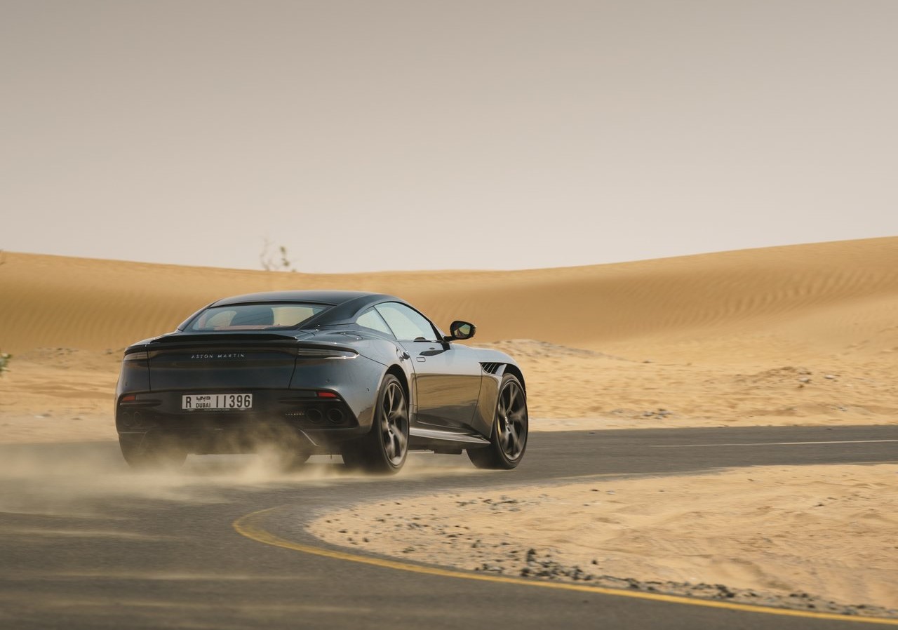 Yakın temas: Aston Martin DBS Superleggera