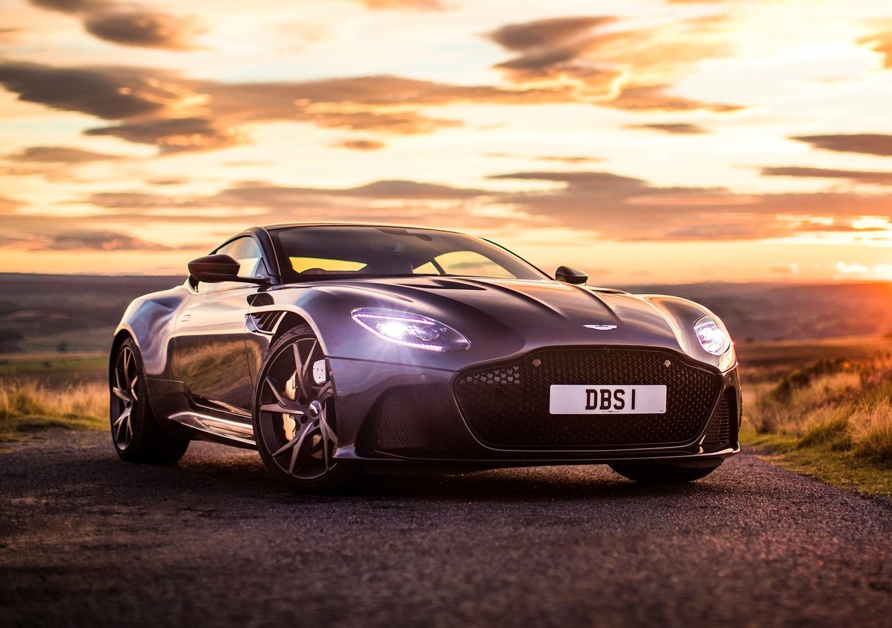 Yakın temas: Aston Martin DBS Superleggera