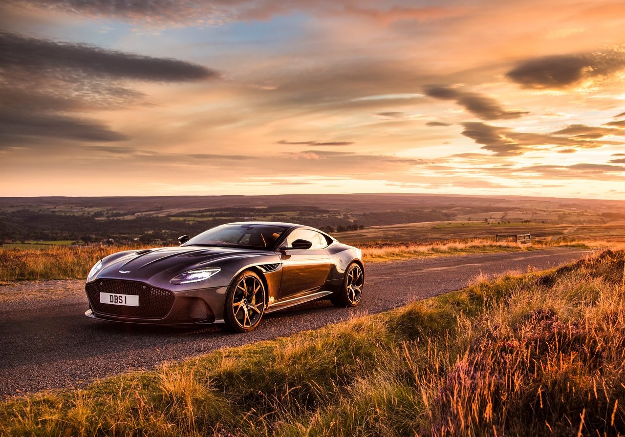 Yakın temas: Aston Martin DBS Superleggera