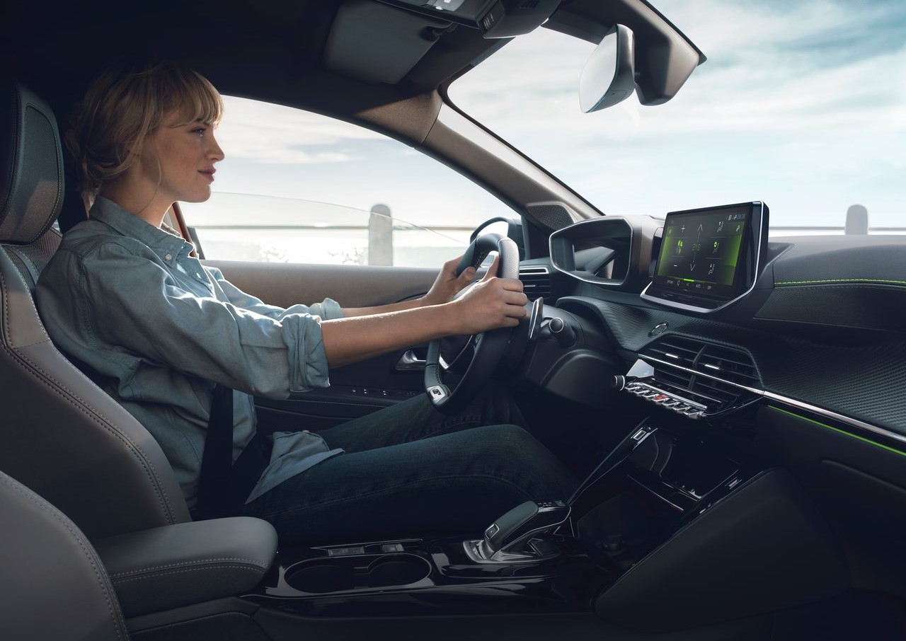 İlk bakış: Peugeot e-208