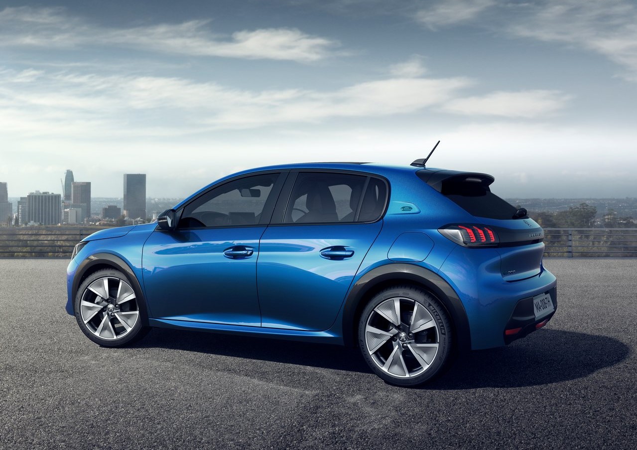 İlk bakış: Peugeot e-208
