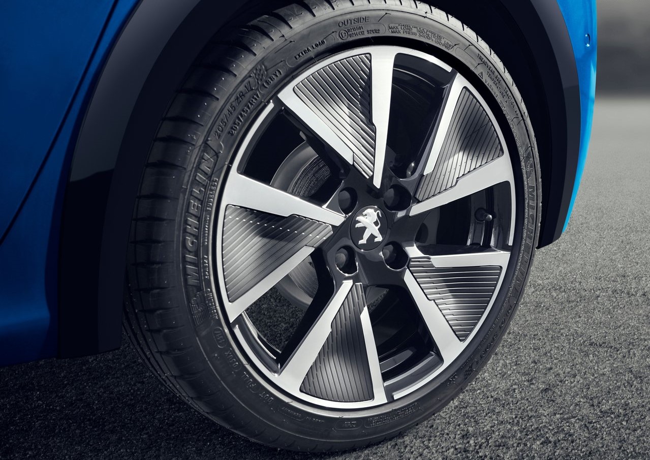 İlk bakış: Peugeot e-208