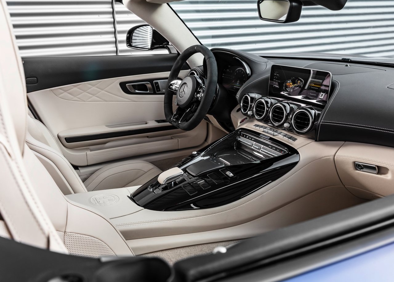 İlk bakış: Mercedes-Benz AMG GT-R Roadster