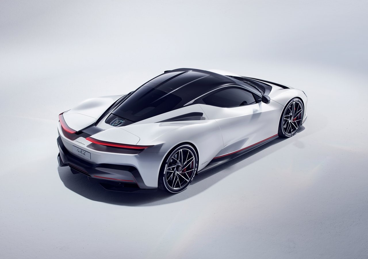 İlk bakış: Pininfarina Battista