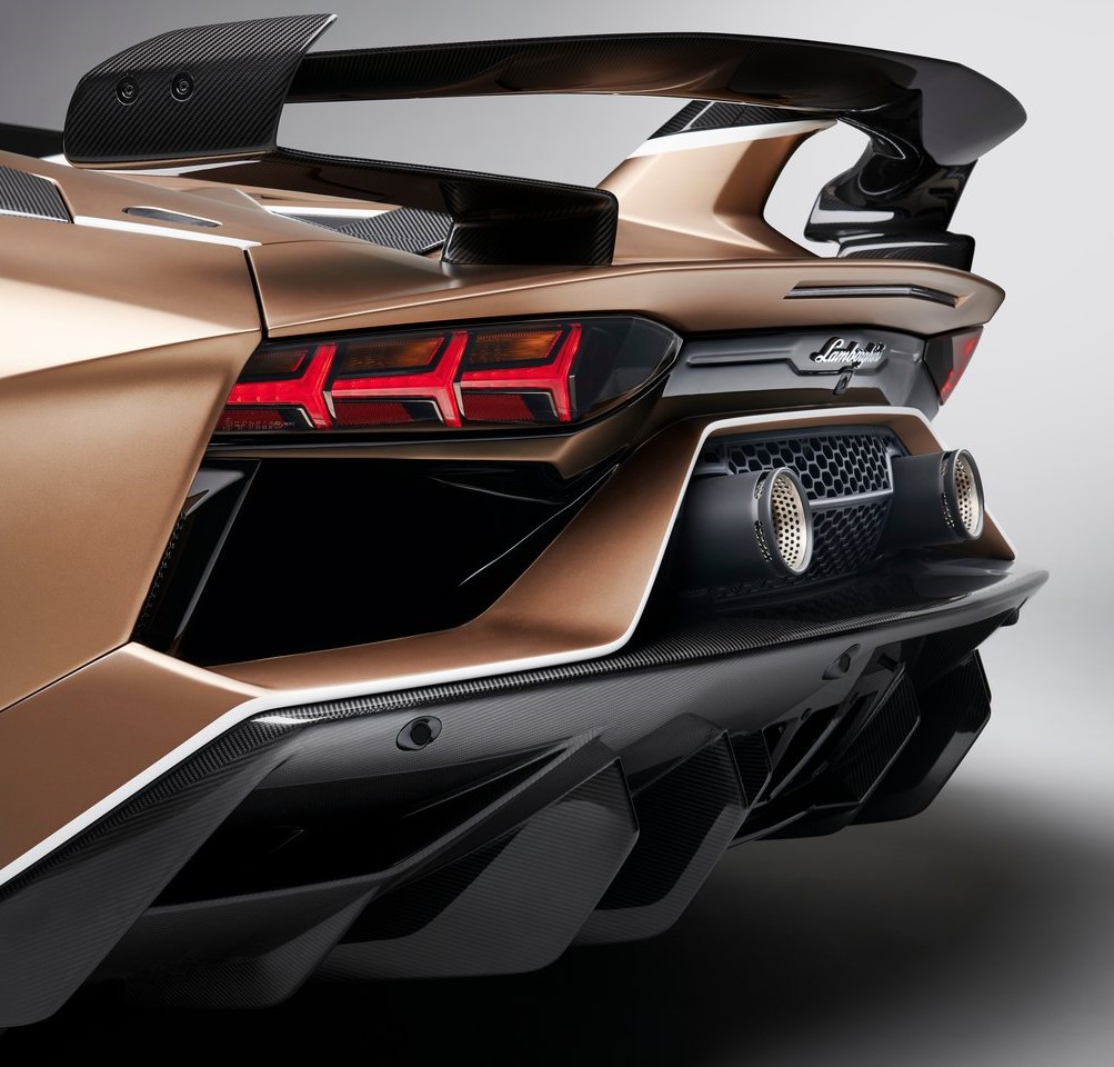 İlk bakış: Lamborghini Aventador SVJ Roadster