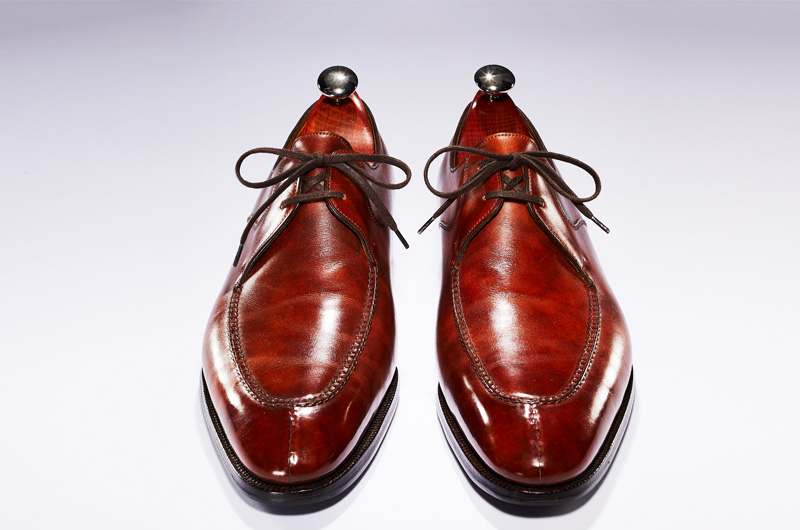 Ayakkabılara fısıldayan adam