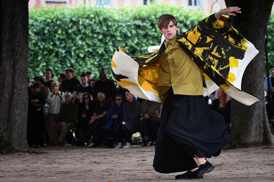 Issey Miyake İlkbahar/Yaz 2020 Erkek koleksiyonu