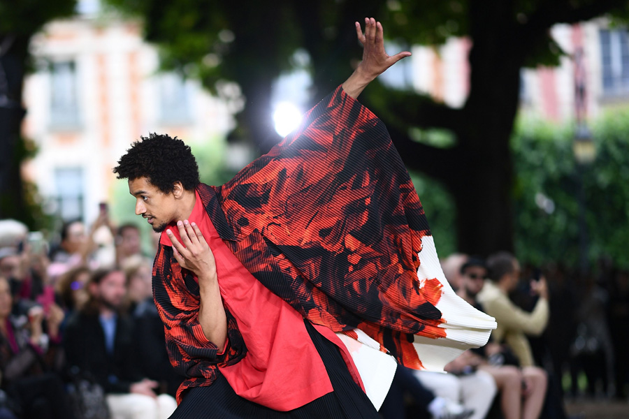 Issey Miyake İlkbahar/Yaz 2020 Erkek koleksiyonu