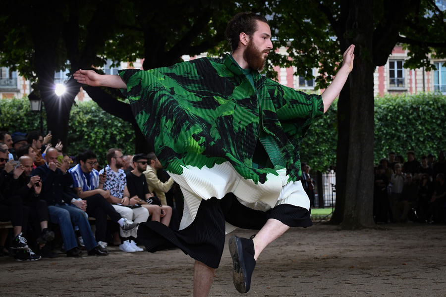 Issey Miyake İlkbahar/Yaz 2020 Erkek koleksiyonu