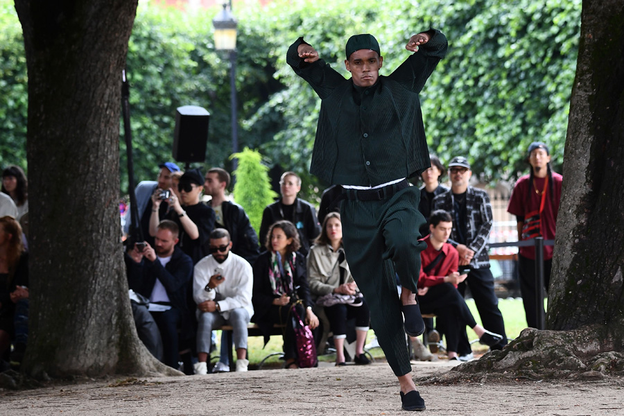 Issey Miyake İlkbahar/Yaz 2020 Erkek koleksiyonu