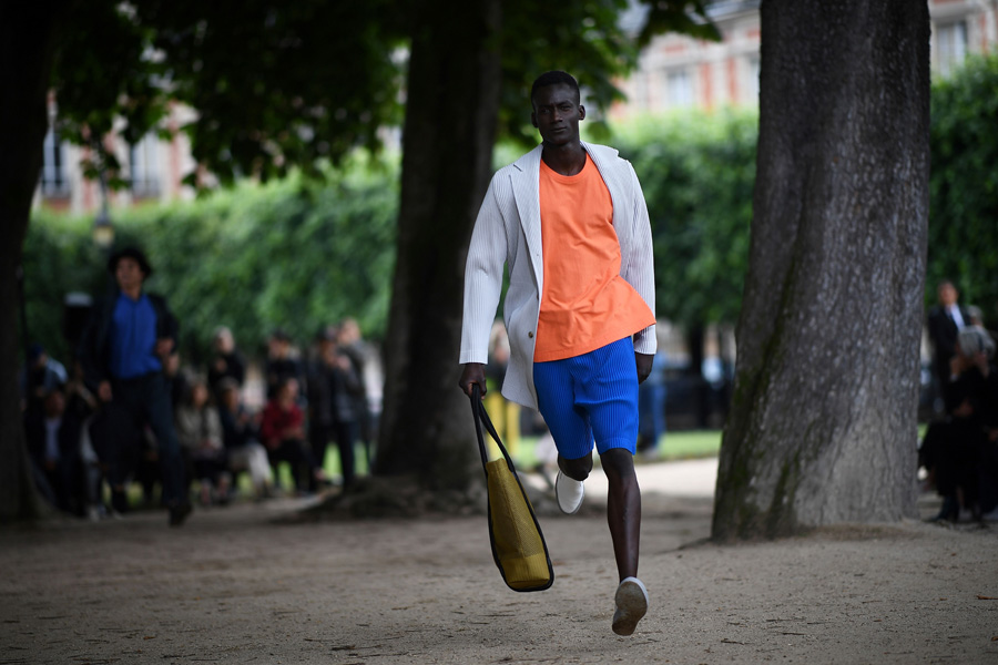 Issey Miyake İlkbahar/Yaz 2020 Erkek koleksiyonu