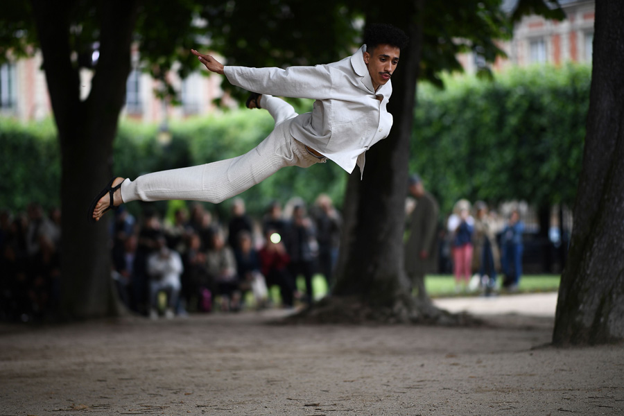 Issey Miyake İlkbahar/Yaz 2020 Erkek koleksiyonu