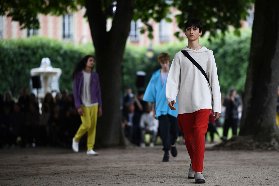 Issey Miyake İlkbahar/Yaz 2020 Erkek koleksiyonu