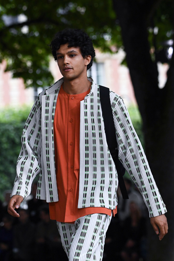 Issey Miyake İlkbahar/Yaz 2020 Erkek koleksiyonu