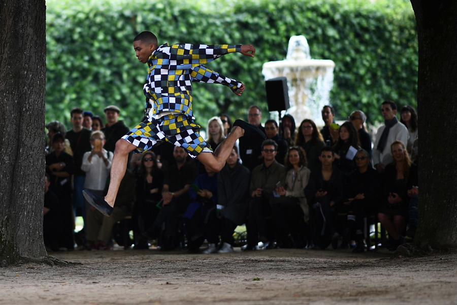 Issey Miyake İlkbahar/Yaz 2020 Erkek koleksiyonu