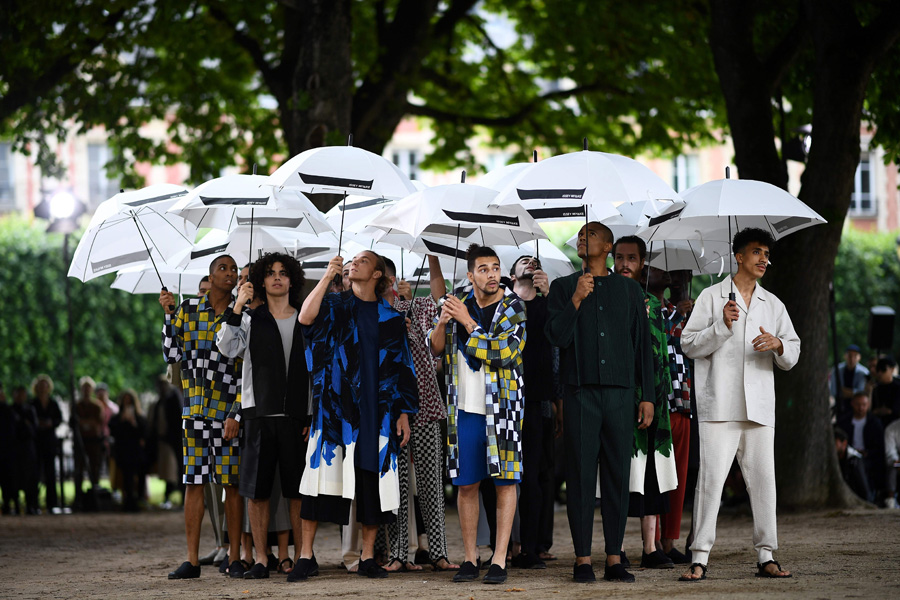 Issey Miyake İlkbahar/Yaz 2020 Erkek koleksiyonu