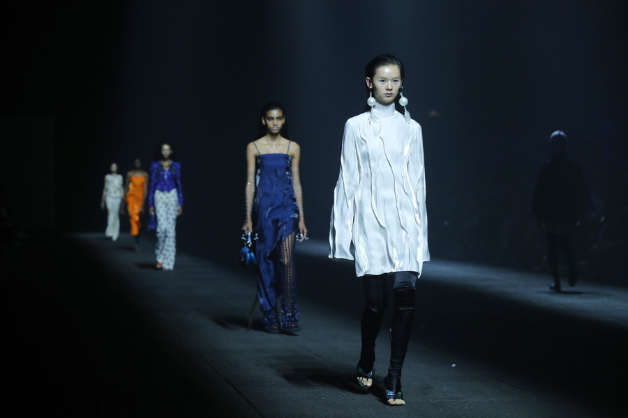 Kenzo Erkek ve Kadın İlkbahar/Yaz 2020 koleksiyonu