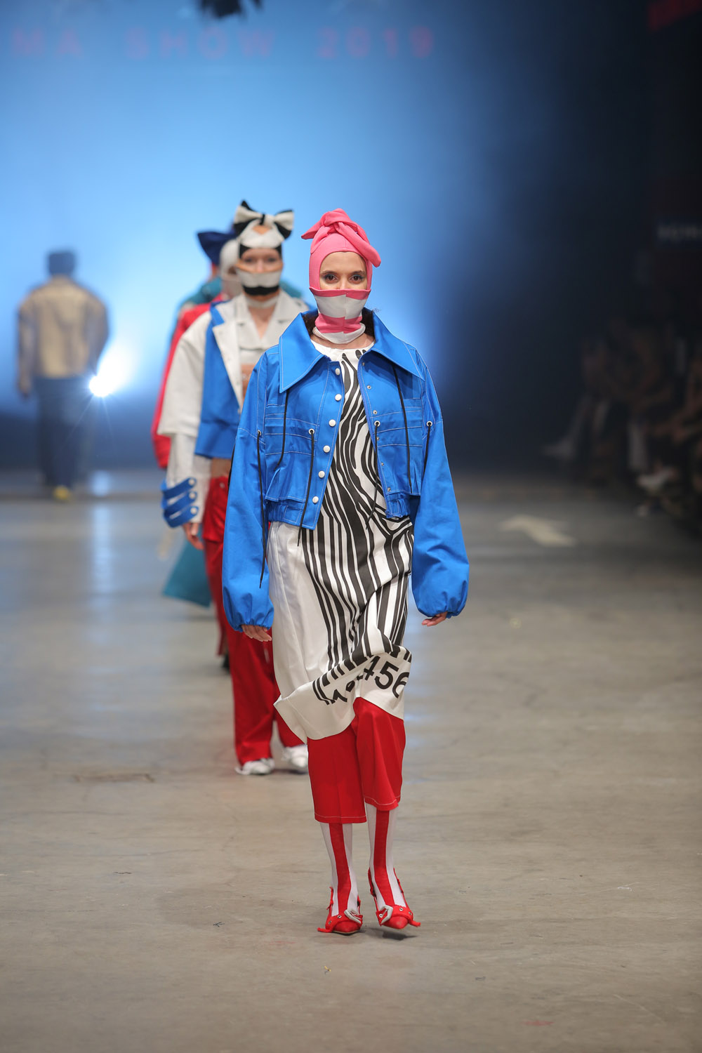 İstanbul Moda Akademisi öğrencilerinden dev moda şovu