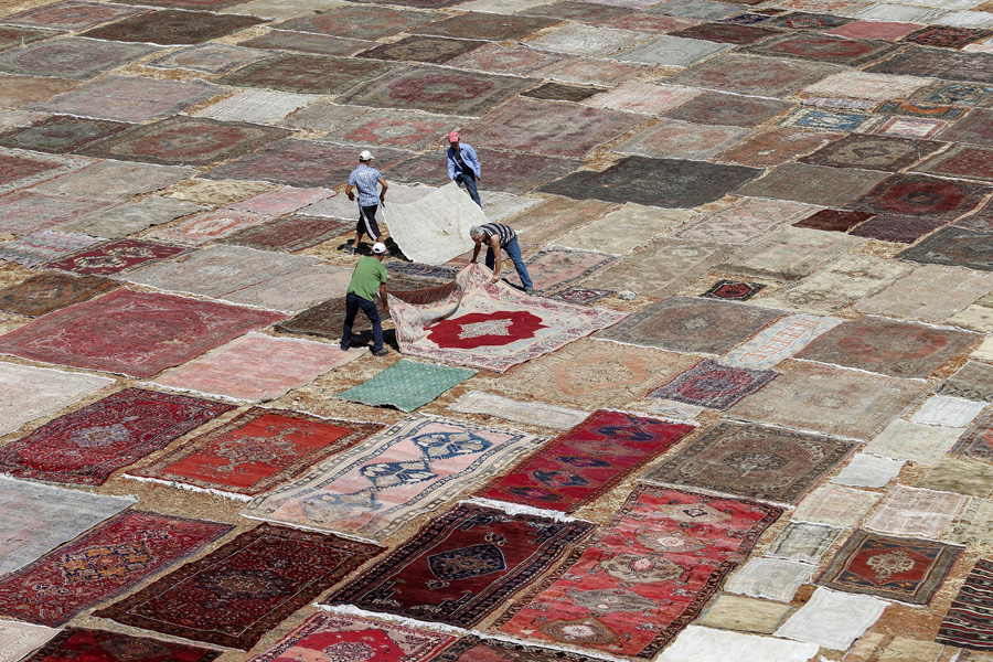 'Halı tarlaları'nın göz alıcı şöleni