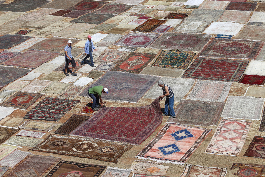 'Halı tarlaları'nın göz alıcı şöleni