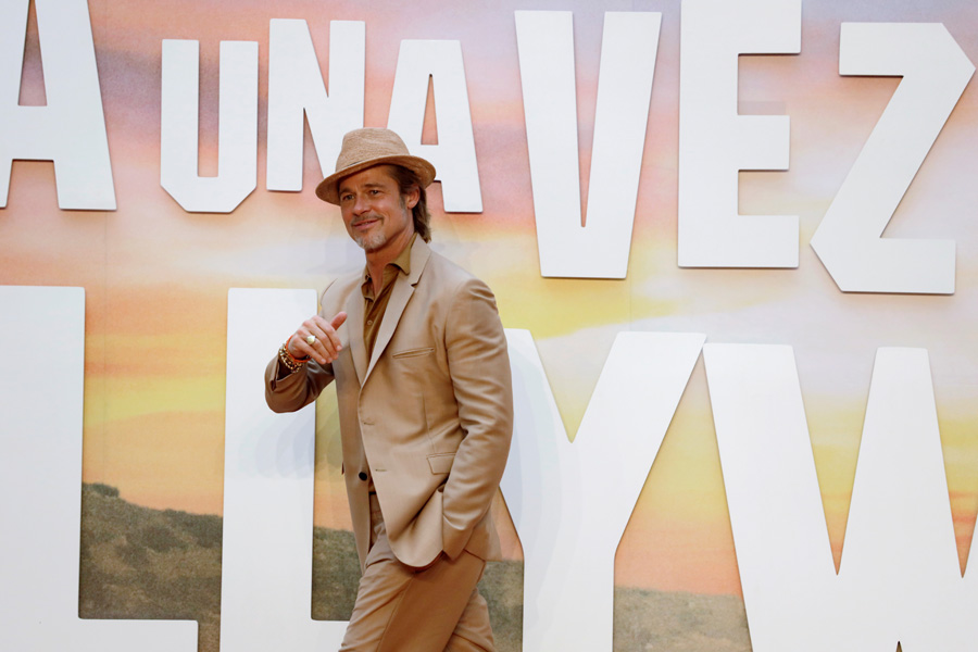 Brad Pitt Meksika galasında tek başına