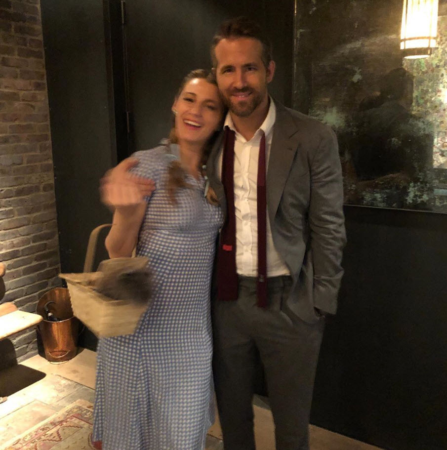 Ryan Reynolds Blake Lively'yi bir kez daha trolledi!