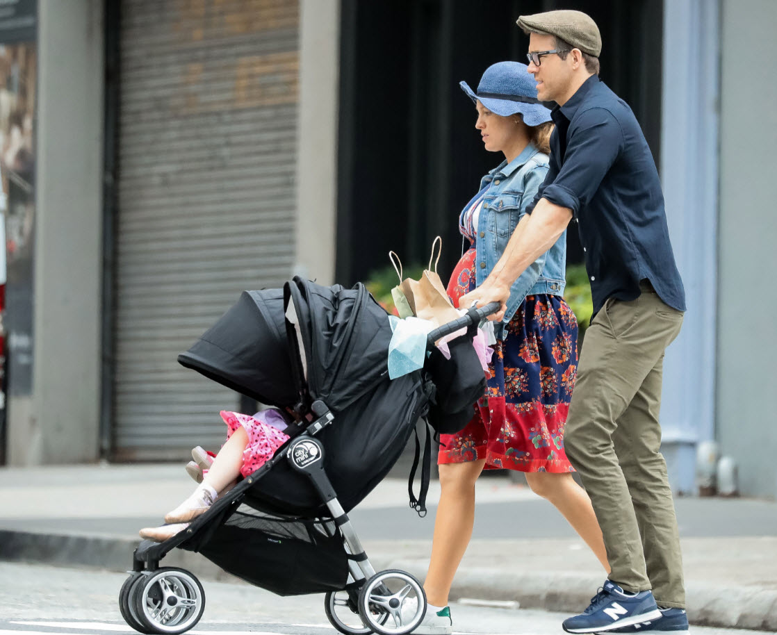 Ryan Reynolds Blake Lively'yi bir kez daha trolledi!