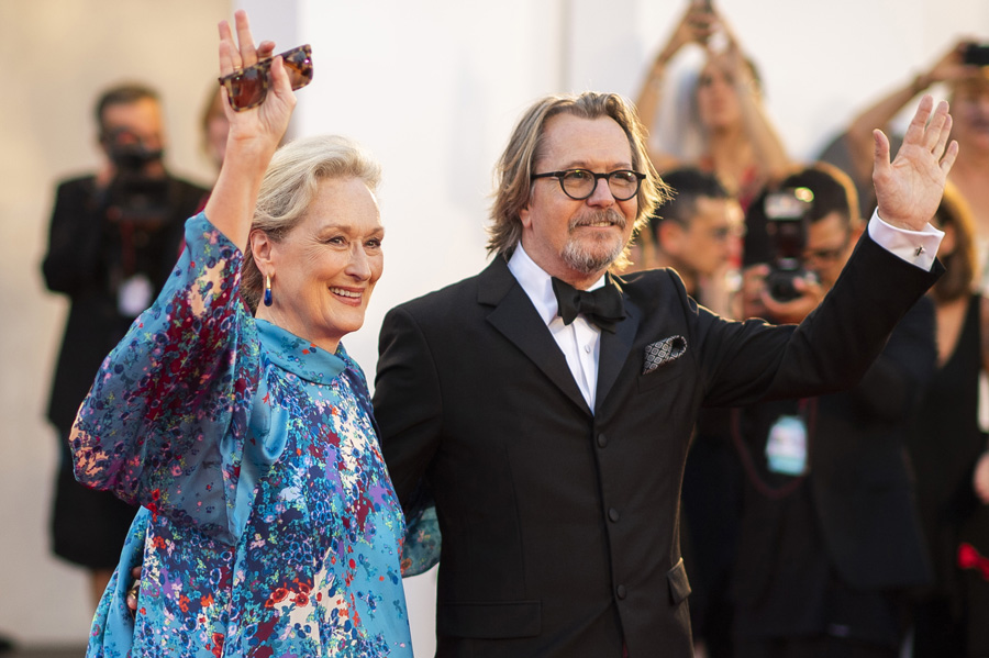 The Laundromat filminin Venedik prömiyeri yapıldı