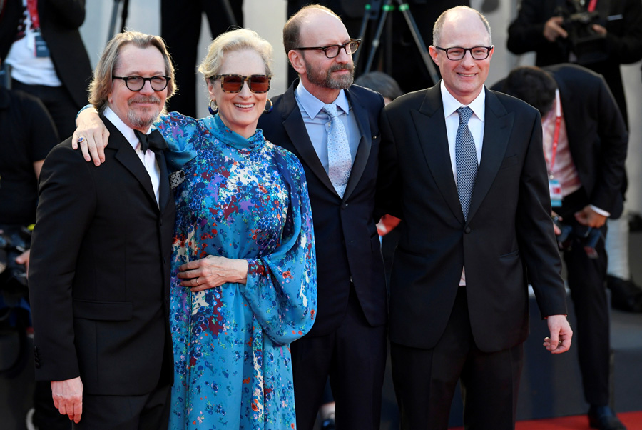 The Laundromat filminin Venedik prömiyeri yapıldı