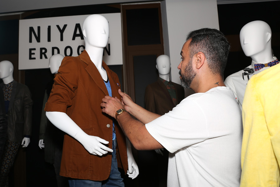 Niyazi Erdoğan - 1 Adam 10 Yıl sergisi