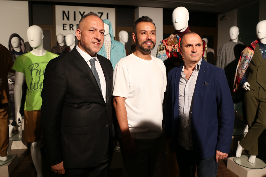 Niyazi Erdoğan - 1 Adam 10 Yıl sergisi