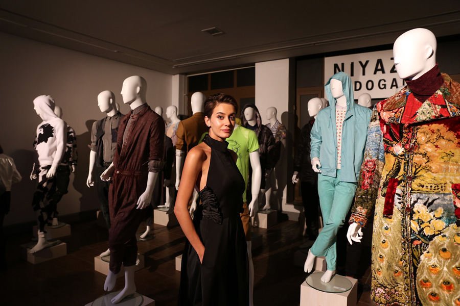 Niyazi Erdoğan - 1 Adam 10 Yıl sergisi