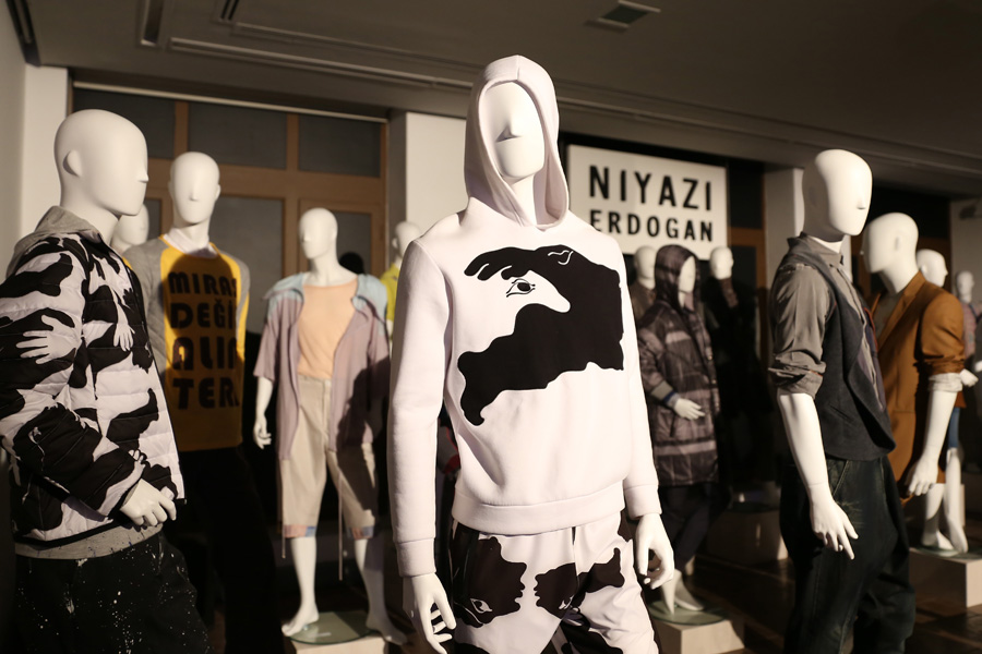 Niyazi Erdoğan - 1 Adam 10 Yıl sergisi