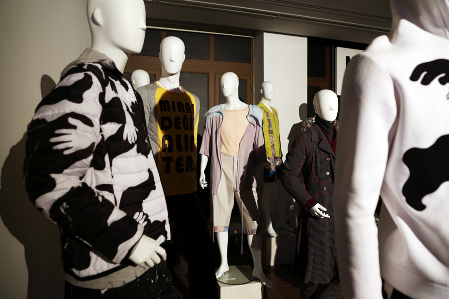 Niyazi Erdoğan - 1 Adam 10 Yıl sergisi