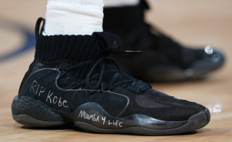 Kobe Bryant ayakkabıları artık satılmayacak mı?