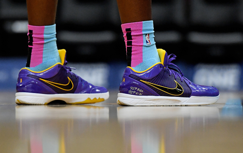 Kobe Bryant ayakkabıları artık satılmayacak mı?