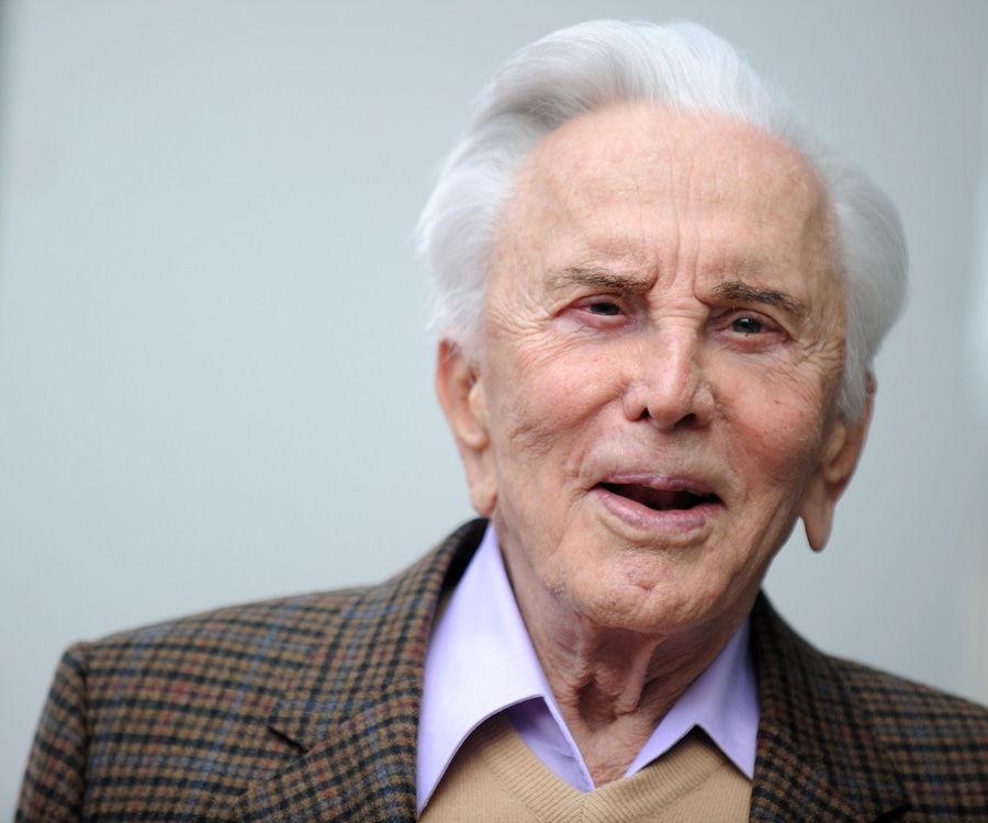 Hollywood efsanesi Kirk Douglas hayatını kaybetti