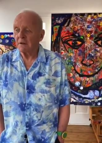 Anthony Hopkins yaratıcılığını sergiliyor!