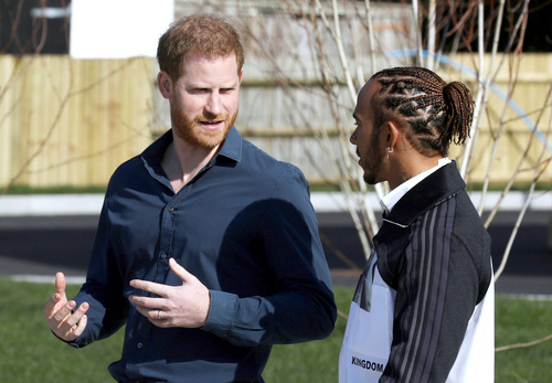 Prens Harry Los Angeles’a mı taşındı?